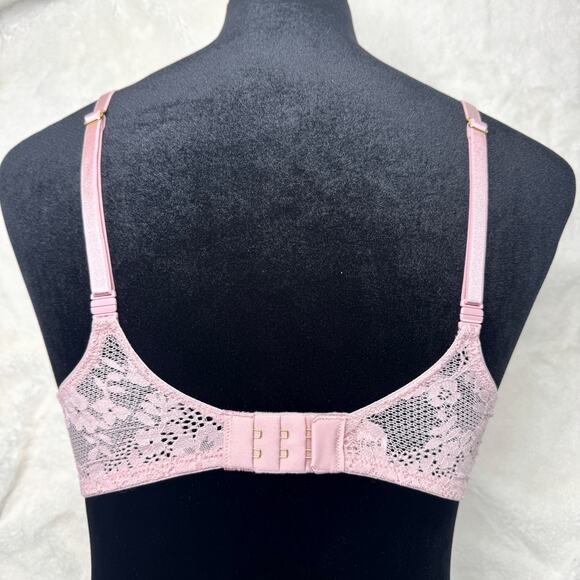 VICTORIA'S SECRET Dream Angels Pink Lace Wireless Push-Up Bra 34B NEW - Picture 4 of 8